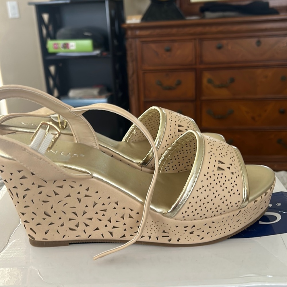 Venus new platform sandals, size 8.5